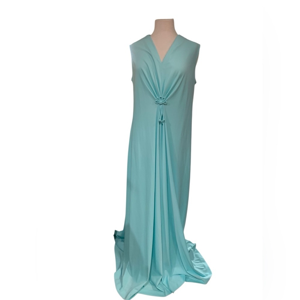 Vintage 70’s sleeveless light blue maxi dress with large sweep size 18 1/2